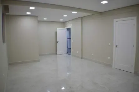 Sala Comercial à venda, 34m² no Centro, Curitiba