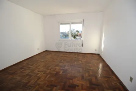 Apartamento com 3 Quartos para alugar, 115m² no Centro, Pelotas