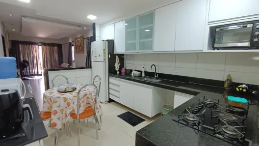 Casa com 7 Quartos à venda, 280m² no Campo Grande, Recife
