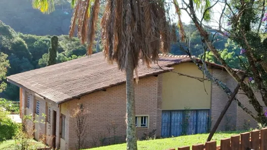 Fazenda/Sítio com 3 Quartos à venda, 200m² no Jardim Estância Brasil, Atibaia