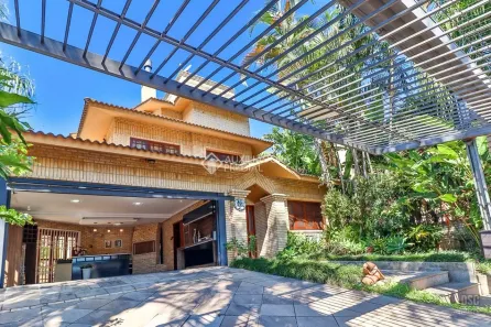 Casa com 3 Quartos à venda, 374m² no Chácara das Pedras, Porto Alegre