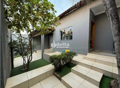 Casa com 3 Quartos à venda, 186m² no Tabajaras, Uberlândia