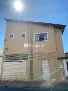Casa com 5 Quartos à venda, 190m² no Centro, Montes Claros