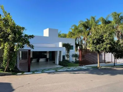 Casa com 7 Quartos à venda, 313m² no Escarpas Do Lago, Capitólio