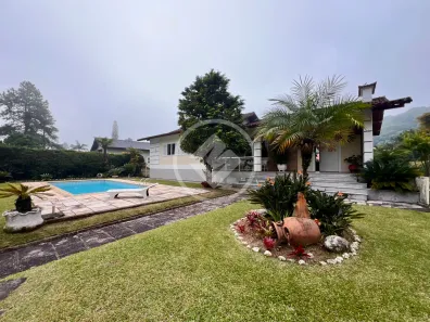 Casa de Condomínio com 3 Quartos à venda, 1300m² no Carlos Guinle, Teresópolis