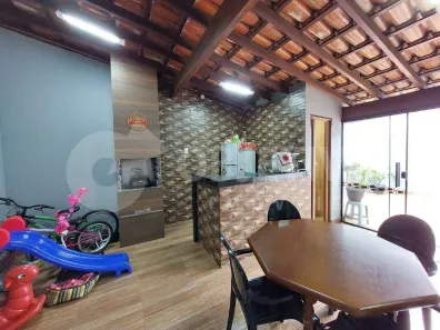 Casa com 3 Quartos à venda, 220m² no Planalto, Uberlândia