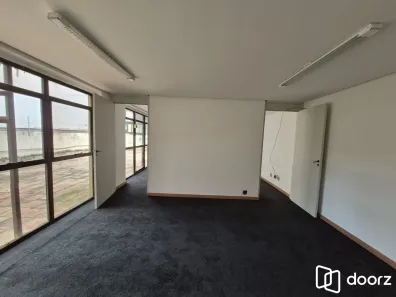 Sala Comercial com 2 Quartos à venda, 50m² no Moinhos de Vento, Porto Alegre
