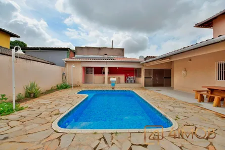 Casa com 4 Quartos à venda, 270m² no Park Way, Brasília