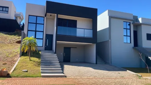 Casa de Condomínio com 3 Quartos à venda, 149m² no Gleba Simon Frazer, Londrina