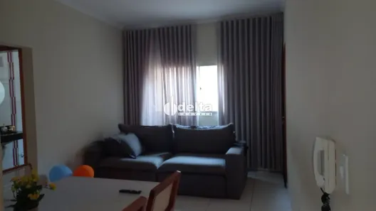 Apartamento com 2 Quartos à venda, 67m² no Jardim Patrícia, Uberlândia