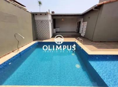 Casa com 3 Quartos para alugar, 230m² no Martins, Uberlândia