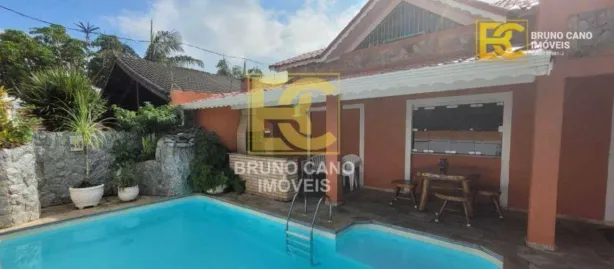 Sobrado com 8 Quartos à venda, 312m² no Estância Balneária Maria Helena Novaes, Peruíbe