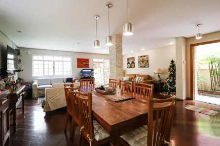 Casa com 3 Quartos à venda, 250m² no Jardim Leonor, São Paulo