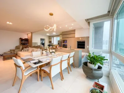 Apartamento com 3 Quartos para alugar, 154m² no Centro, Balneário Camboriú