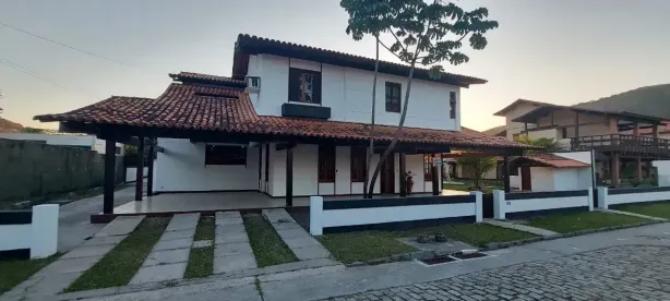 Casa de Condomínio com 4 Quartos à venda, 420m² no Itaipu, Niterói