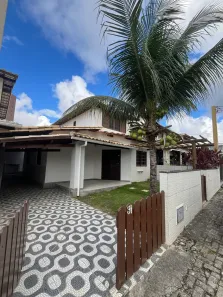 Casa de Condomínio com 4 Quartos para alugar, 130m² no Buraquinho, Lauro de Freitas