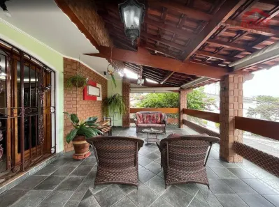 Casa com 3 Quartos à venda, 340m² no Vila Galvão, Guarulhos