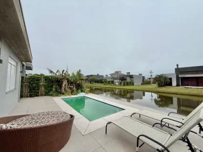 Casa de Condomínio com 4 Quartos à venda, 159m² no XANGRI-LÁ, Xangri-lá