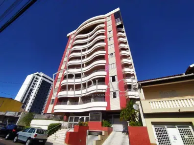 Apartamento com 3 Quartos para alugar, 130m² no Centro, Marília