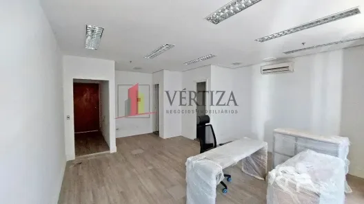 Sala Comercial à venda, 37m² no Vila Olímpia, São Paulo