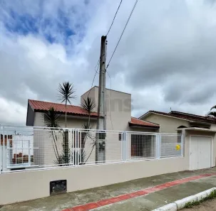 Casa com 3 Quartos à venda, 300m² no Monte Castelo, Criciúma
