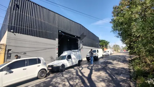 Galpão/Depósito/Armazém para alugar, 1100m² no Iporanga, Sorocaba