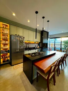 Casa de Condomínio com 3 Quartos à venda, 210m² no Ribeirão do Lipa, Cuiabá