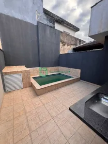 Sobrado com 3 Quartos à venda, 200m² no Nova Itanhaém - Praia, Itanhaém