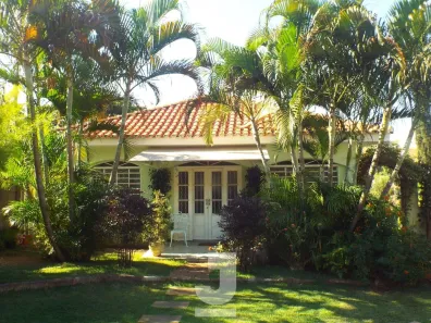 Fazenda/Sítio com 3 Quartos à venda, 280m² no Santa Cândida, Vinhedo