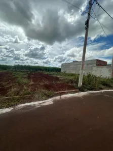 Lote/Terreno à venda, 200m² no , Cravinhos