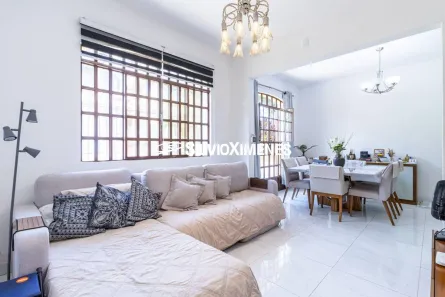 Casa com 5 Quartos à venda, 300m² no Santa Efigênia, Belo Horizonte