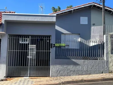 Casa com 2 Quartos para alugar, 135m² no Alvinópolis, Atibaia