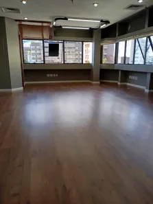 Sala Comercial à venda, 48m² no Moinhos de Vento, Porto Alegre