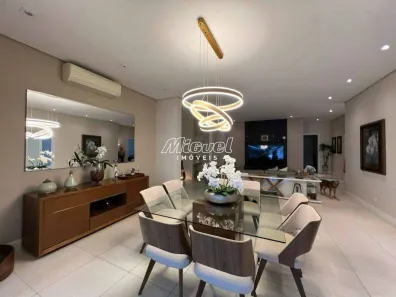 Casa com 4 Quartos à venda, 440m² no Centro, Piracicaba