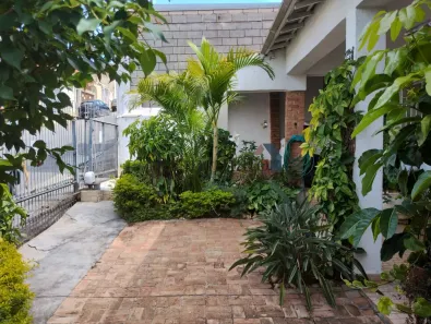 Casa com 3 Quartos à venda, 218m² no Vila Inhamupe, Jundiaí