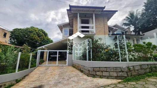 Casa com 4 Quartos à venda, 241m² no Ponta de Baixo, São José