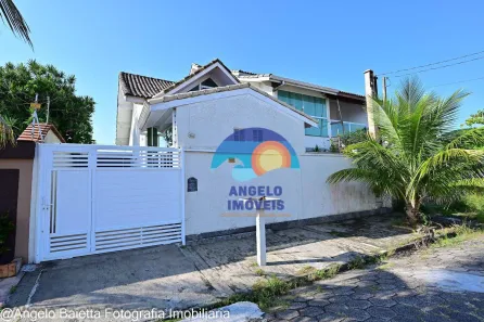 Sobrado com 3 Quartos à venda, 165m² no Bal Stella Maris, Peruíbe