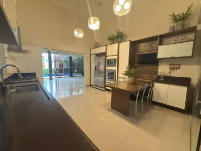 Sobrado com 3 Quartos à venda, 373m² no Jardim Novo Horizonte, Maringá