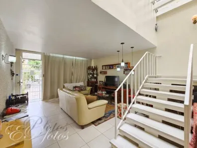 Casa com 3 Quartos à venda, 148m² no Azenha, Porto Alegre
