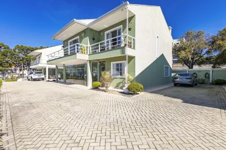 Sobrado com 4 Quartos à venda, 293m² no Santa Felicidade, Curitiba