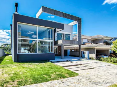 Casa de Condomínio com 3 Quartos à venda, 280m² no Vila Nova, Porto Alegre
