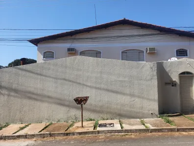 Sobrado com 4 Quartos à venda, 321m² no Setor Sul, Goiânia