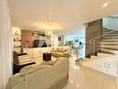 Casa com 3 Quartos à venda, 246m² no Vila Ipiranga, Porto Alegre