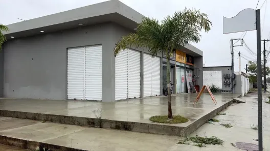 Ponto Comercial para alugar, 60m² no Parque Santo Antônio, Campos dos Goytacazes