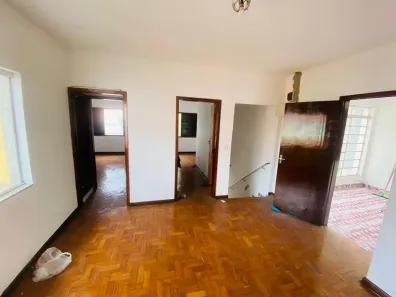 Casa com 4 Quartos para alugar, 180m² no Parque Jaçatuba, Santo André