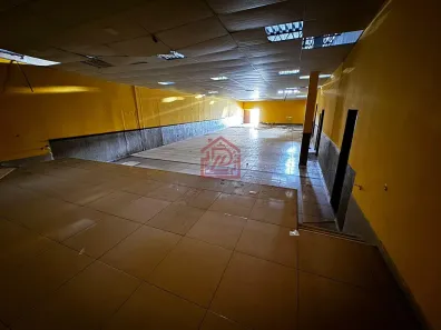 Ponto Comercial para alugar, 900m² no Centro, Macaé