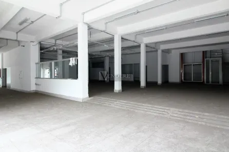 Galpão/Depósito/Armazém para venda ou aluguel, 900m² no Carlos Prates, Belo Horizonte