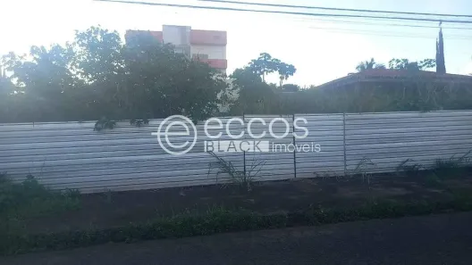 Lote/Terreno à venda, 1000m² no Cidade Jardim, Uberlândia