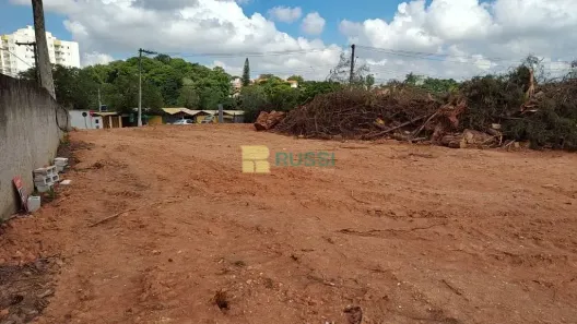 à venda, 1690m² no Chácaras São José, São José dos Campos