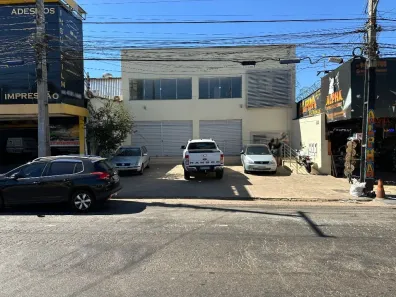 Imóvel Comercial para alugar, 1000m² no Residencial Cléa Borges, Goiânia